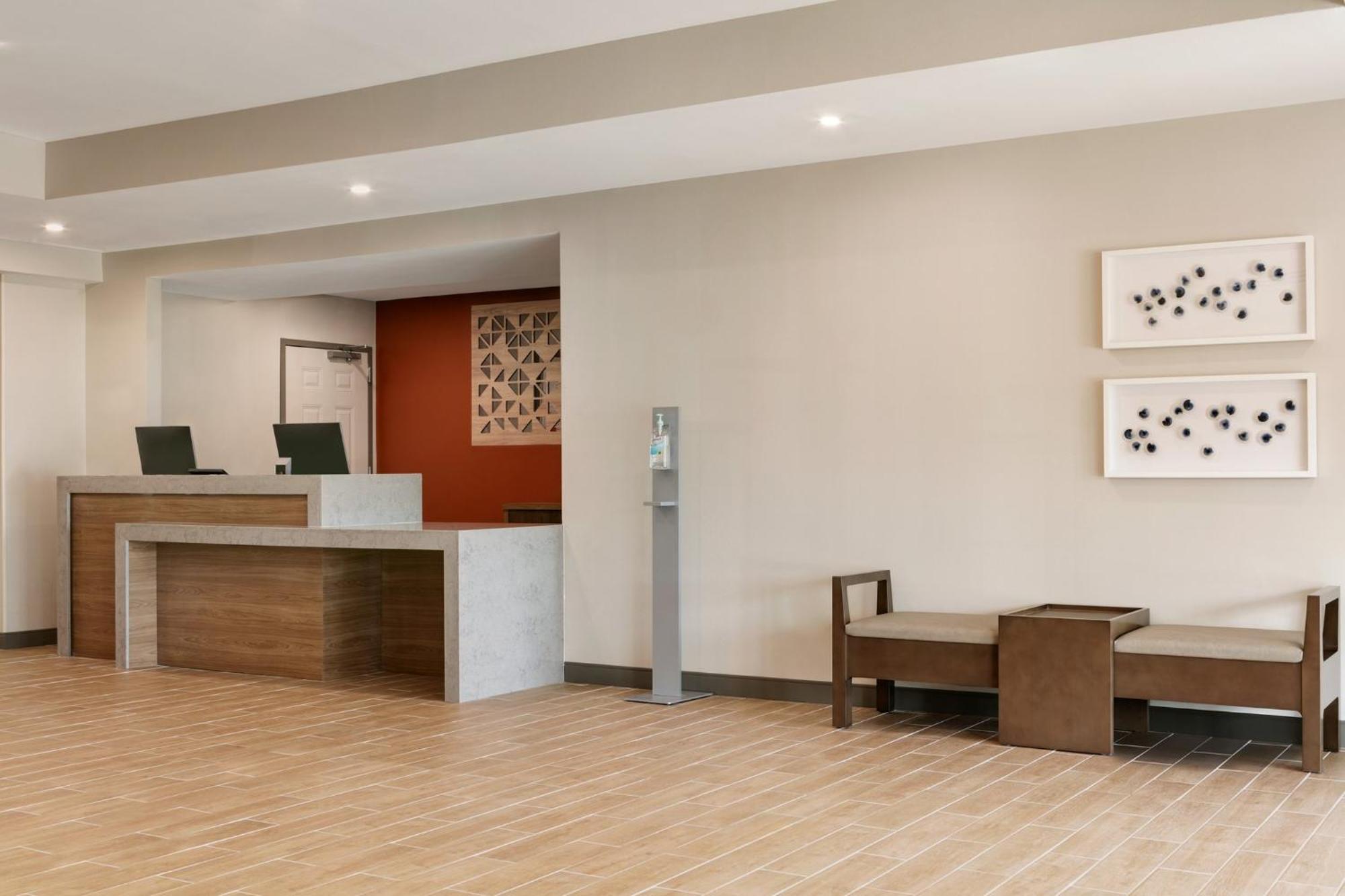 Candlewood Suites Kansas City Northeast By Ihg Exterior photo