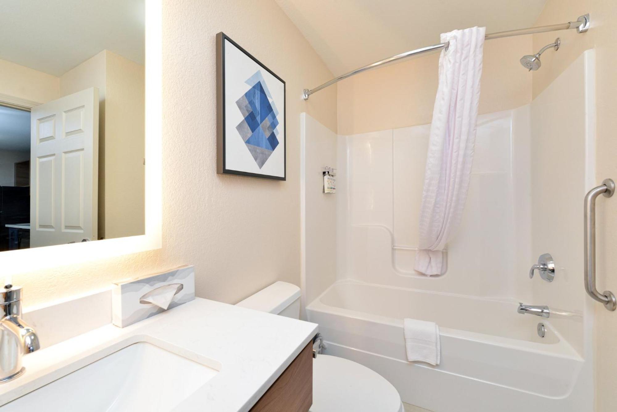 Candlewood Suites Kansas City Northeast By Ihg Exterior photo