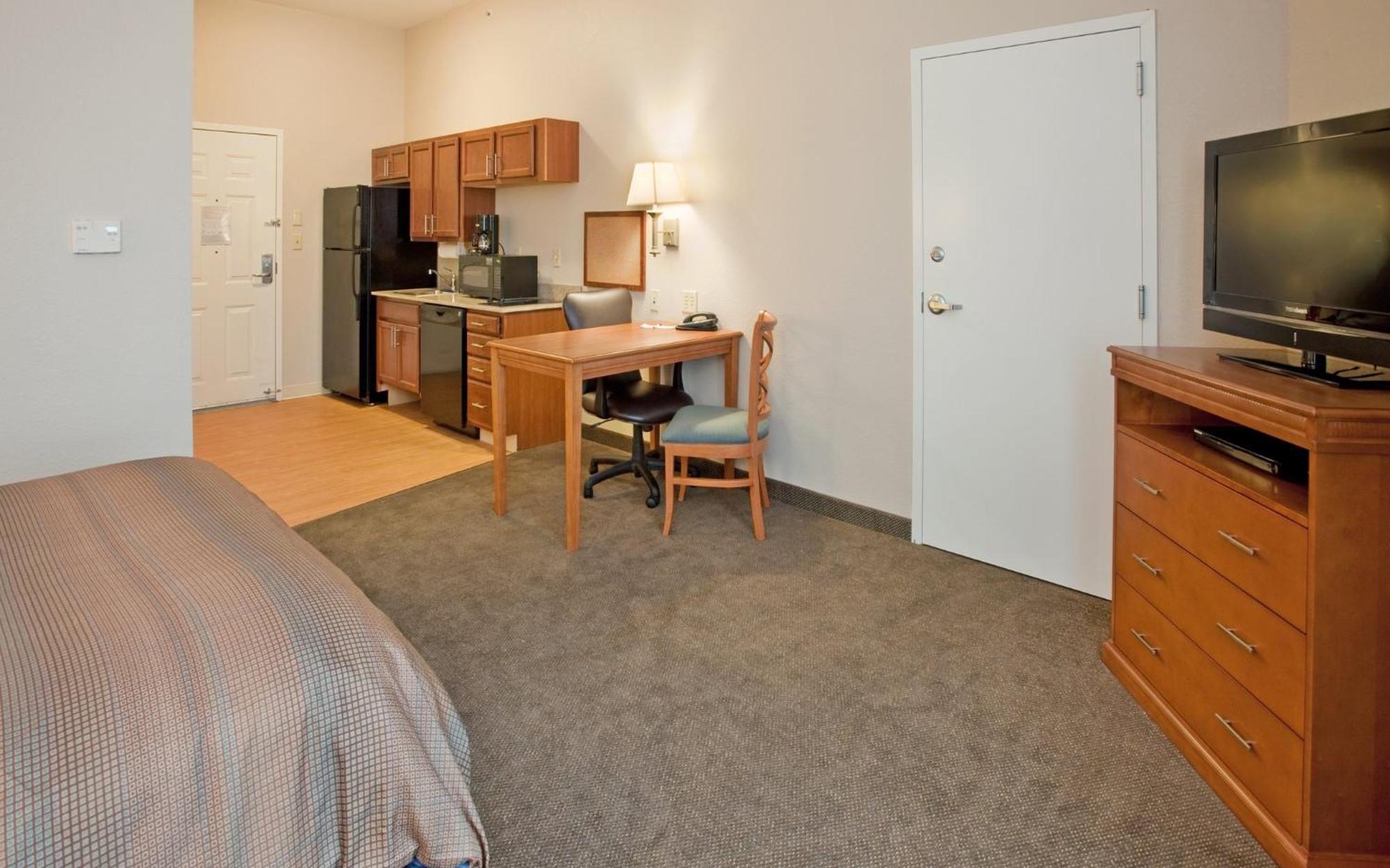 Candlewood Suites Kansas City Northeast By Ihg Exterior photo